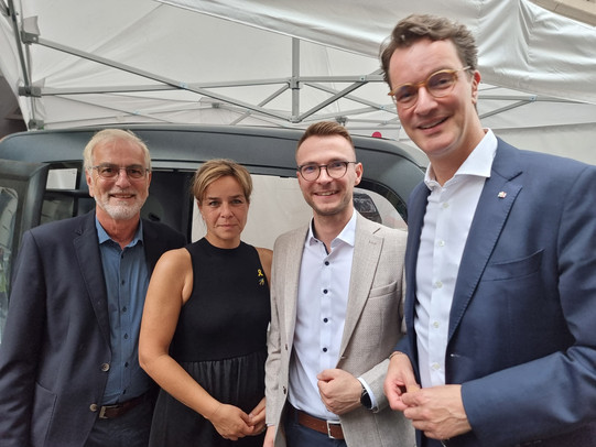 Group photo from left to right: Johannes Weyer, Mona Neubaur, Jonathan Behm, Hendrik Wüst